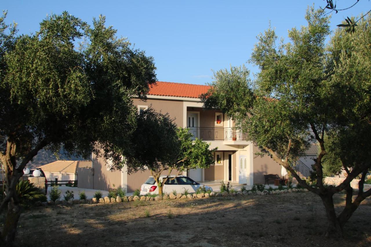 Nikoleta'S Studios Argostoli  Buitenkant foto